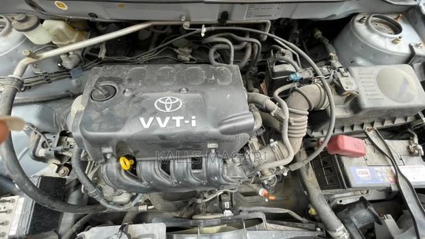 Toyota Allex 2004 Silver