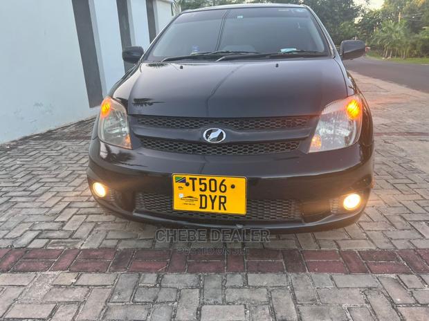 Toyota IST 2006 Black