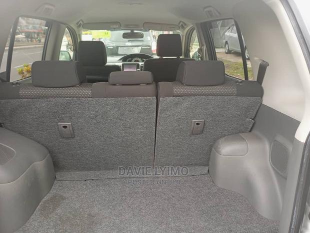 Toyota Raum 2007 Silver