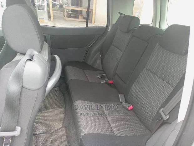Toyota Raum 2007 Silver
