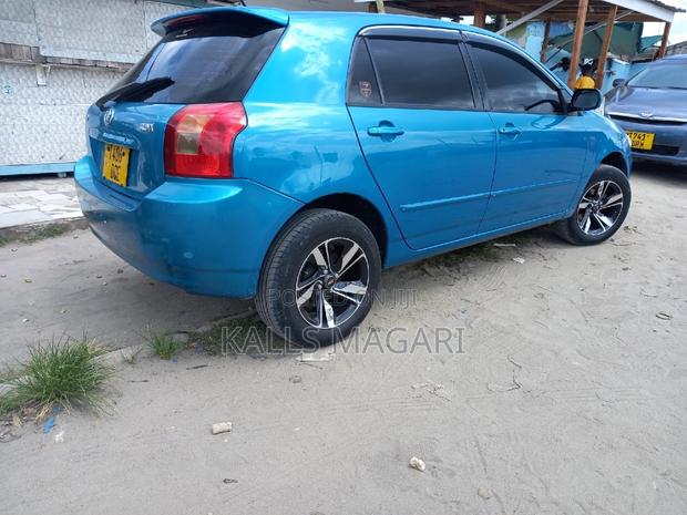 Toyota Corolla RunX 2004 Blue