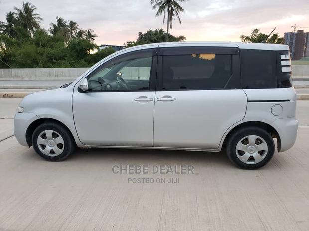 Toyota Sienta 1.5 AWD 2009 Silver