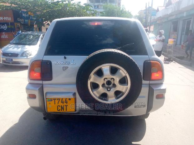 Toyota RAV4 Base 4x4 1996 Silver