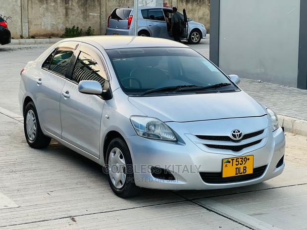 Toyota Belta 2006 Silver