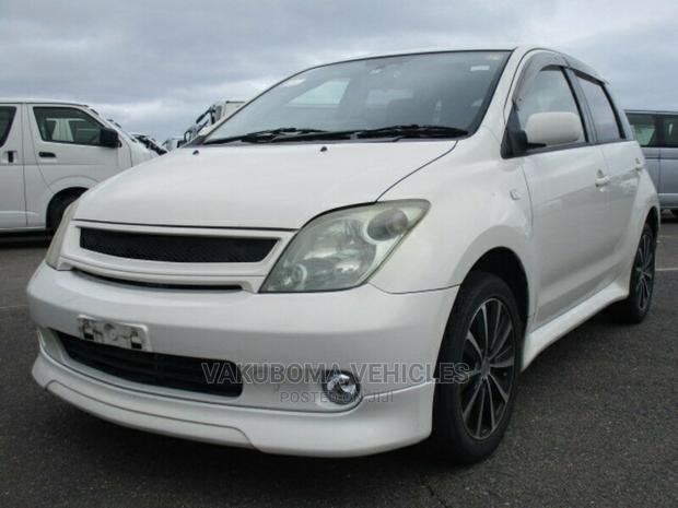 Toyota IST 2005 White