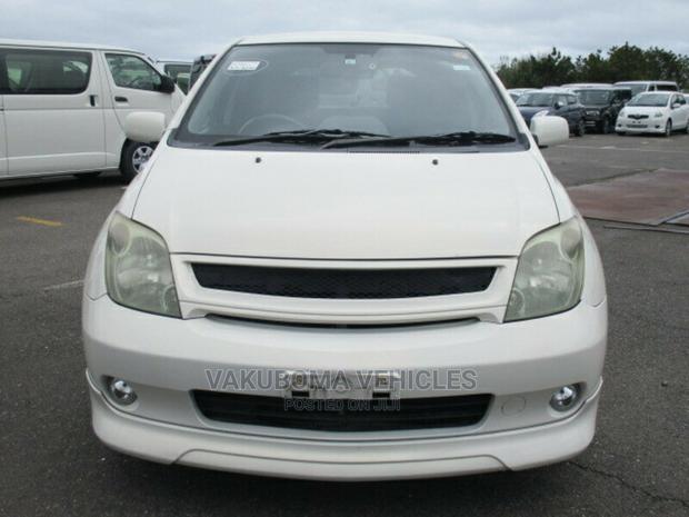 Toyota IST 2005 White