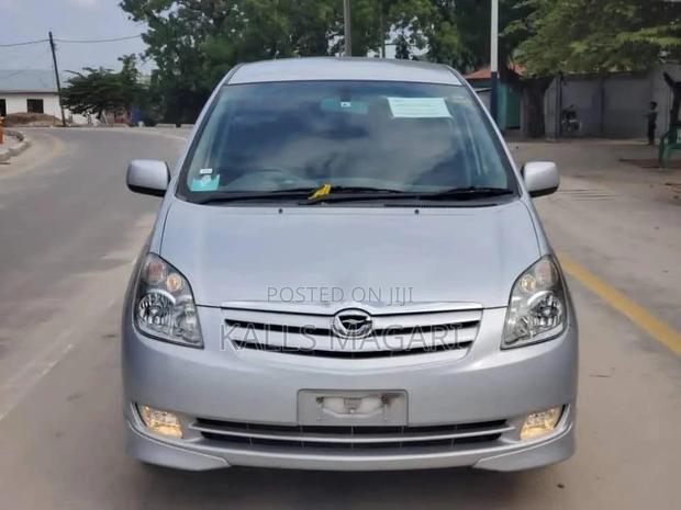 Toyota Corolla Spacio 2004 Silver