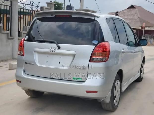 Toyota Corolla Spacio 2004 Silver