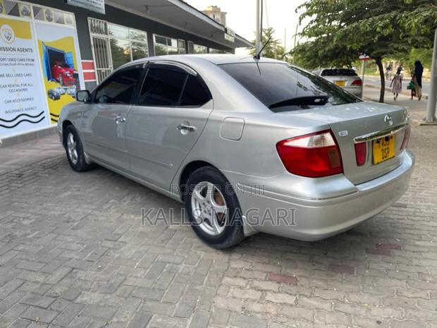 Toyota Premio 2002 Silver
