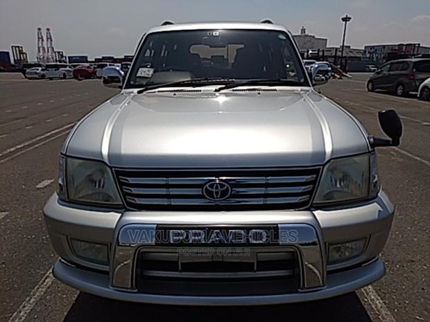 Toyota Land Cruiser Prado 2001 Silver