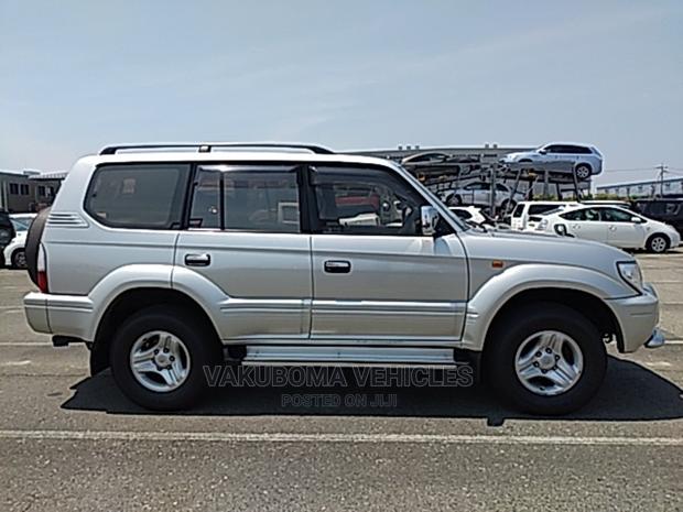 Toyota Land Cruiser Prado 2001 Silver