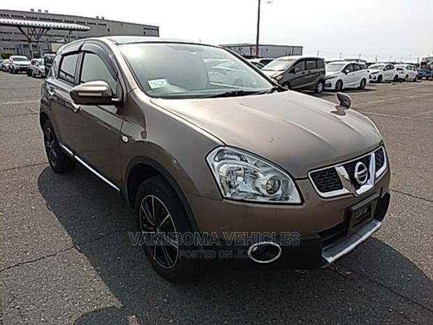 Nissan Dualis 2013 Brown