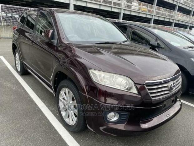 Toyota Vanguard 2011 Brown