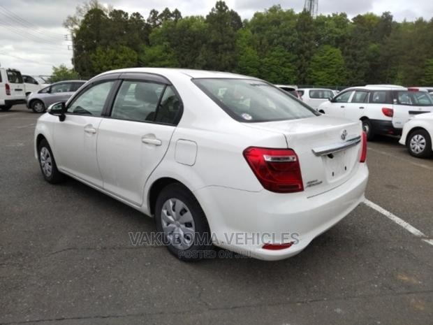 Toyota Axio 2015 Pearl