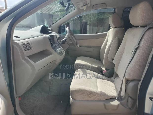 Toyota Raum 2004 Silver