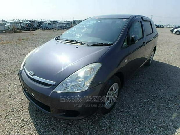 Toyota Wish 2004 Gray