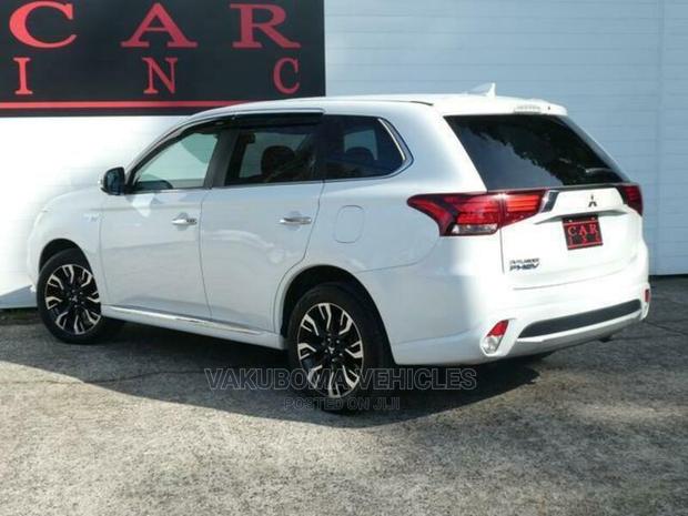 Mitsubishi Outlander 2015 Pearl