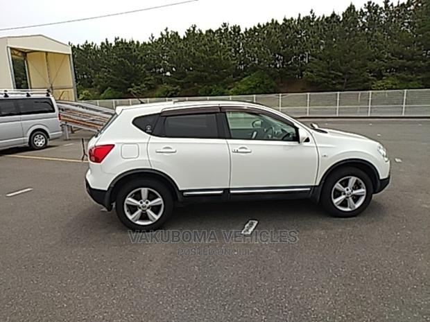 Nissan Dualis 2013 Pearl