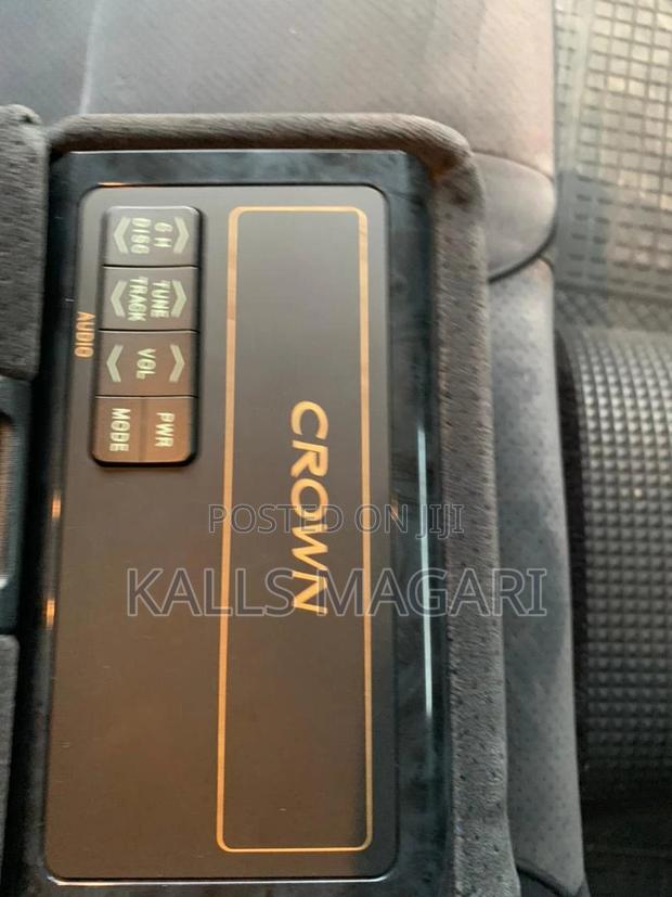Toyota Crown 2004 White