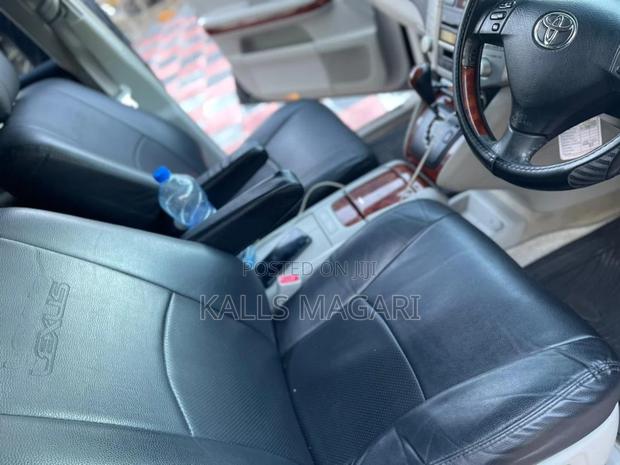 Toyota Crown 2004 Black