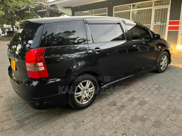 Toyota IST 2005 Black