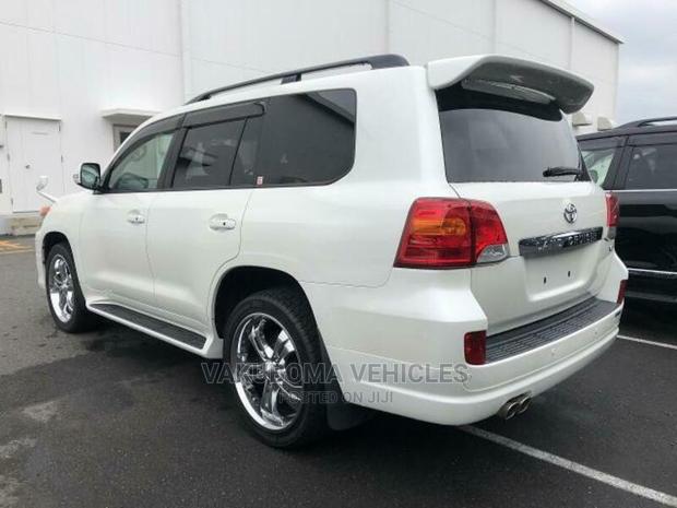 Toyota Land Cruiser 2014 Pearl