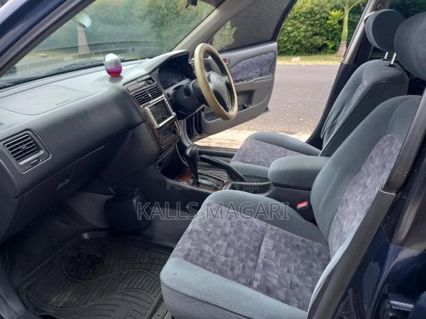 Toyota Carina 2000 Blue