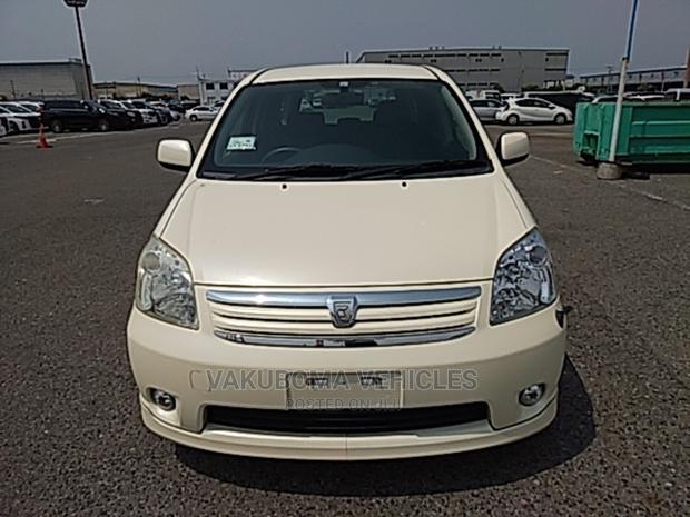 Toyota Raum 2003 Pearl