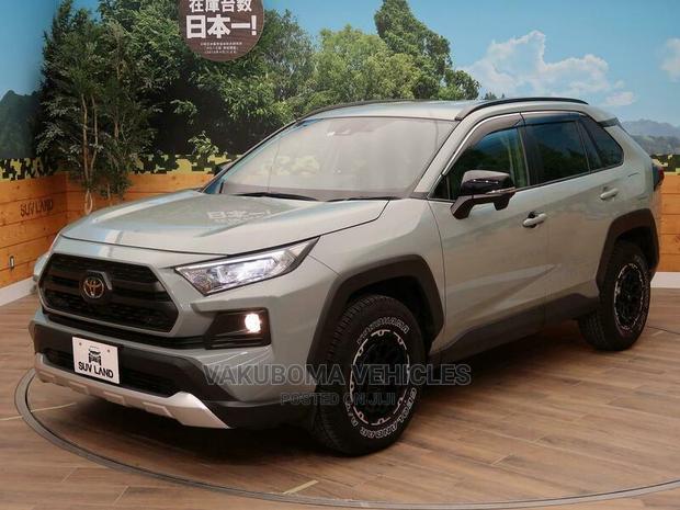 Toyota RAV4 2020 Green