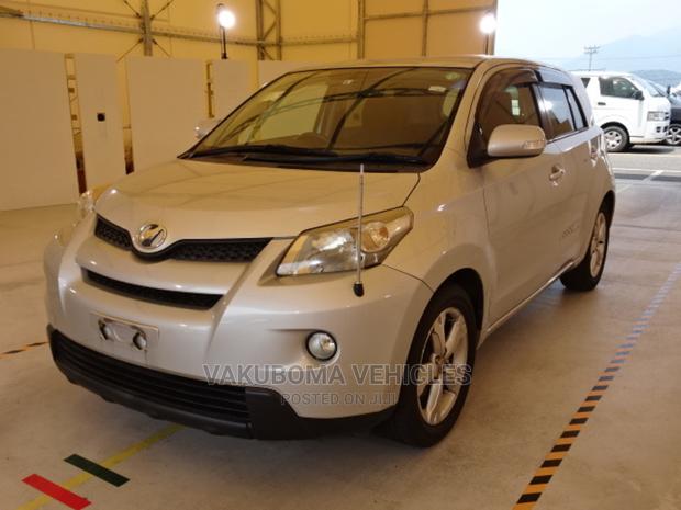 Toyota IST 2007 Silver