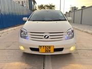 Toyota IST 2005 White for sale