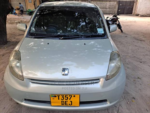 Toyota Passo 1.3 FWD 2005 Silver