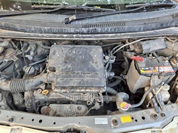 Toyota Passo 1.3 FWD 2005 Silver