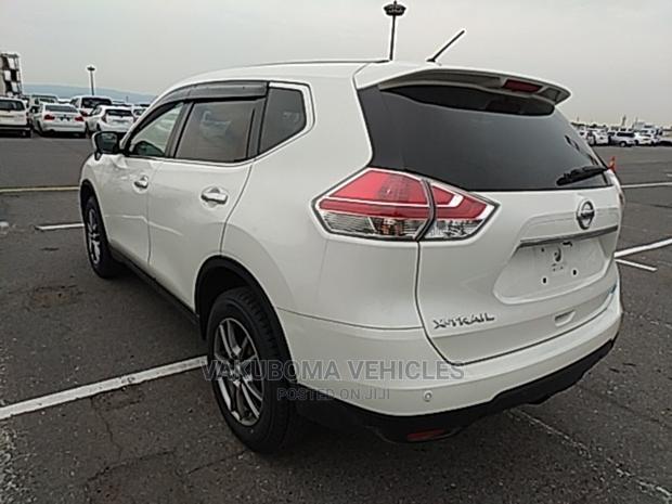 Nissan X-Trail 2015 White