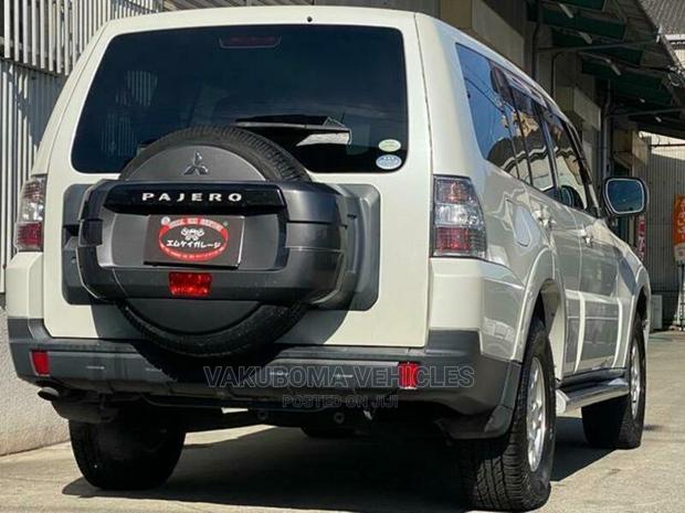 Mitsubishi Pajero 2008 Pearl