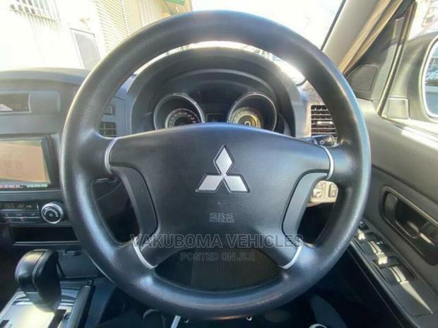 Mitsubishi Pajero 2008 Pearl