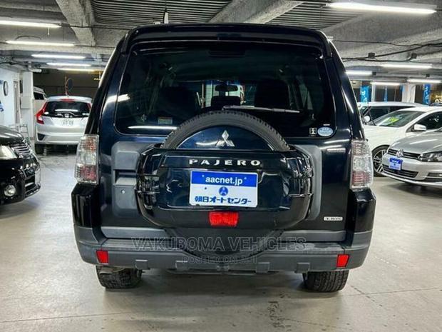 Mitsubishi Pajero 2007 Black