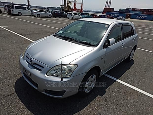 Toyota Corolla RunX 2005 Silver