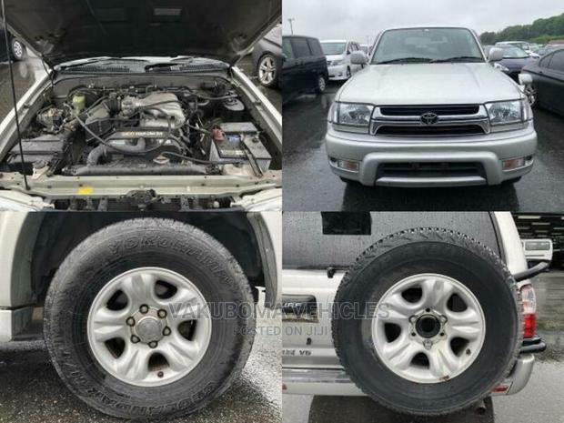 Toyota Hilux Surf 2000 Silver