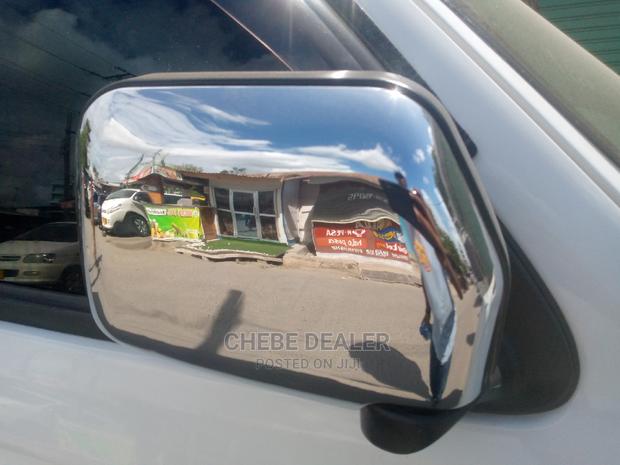 Toyota Hilux 2004 White