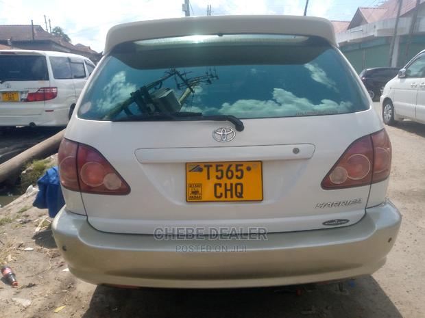 Toyota Harrier 2.4 2006 White