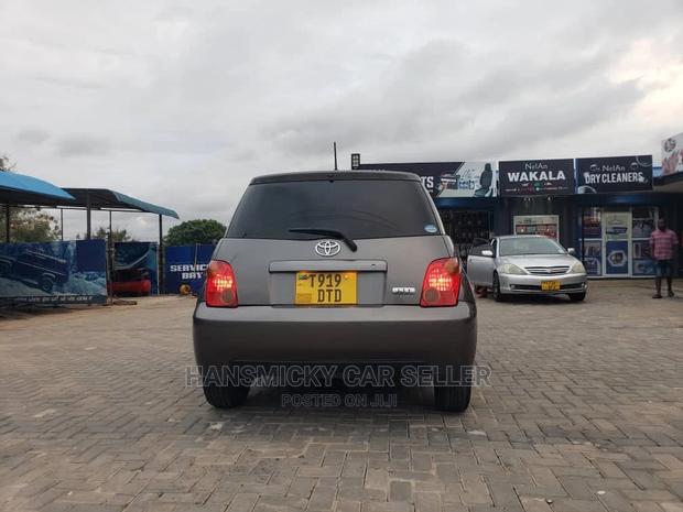 Toyota IST 2004 Gray