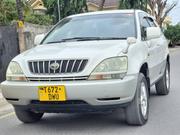 Toyota Harrier 2.4 2004 White for sale