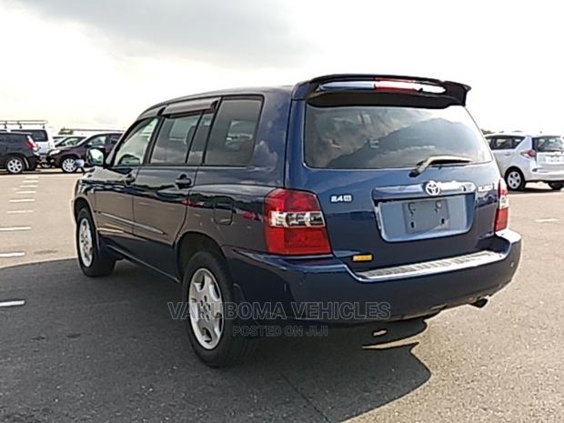 Toyota Kluger 2004 Blue