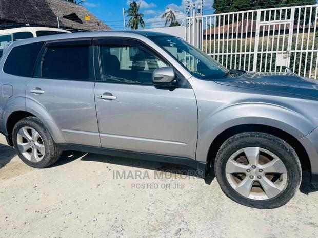 Subaru Forester 2011 Gray