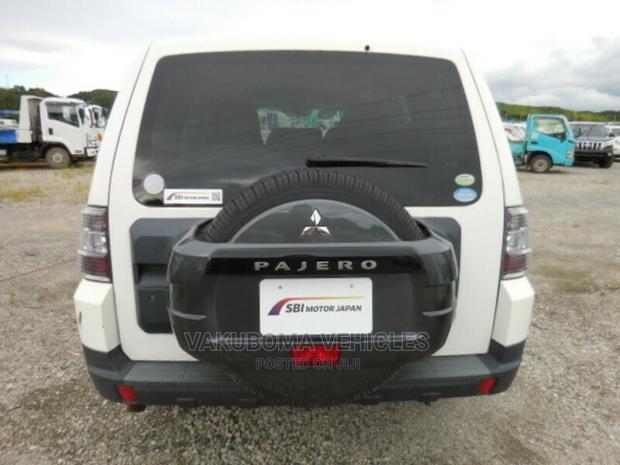 Mitsubishi Pajero 2007 White