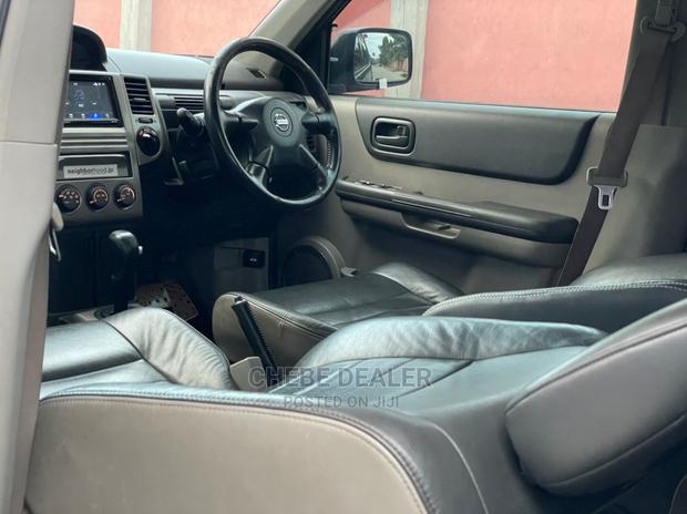 Nissan X-Trail 2.0 Comfort 2004 Black