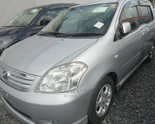Toyota Raum 2006 Silver