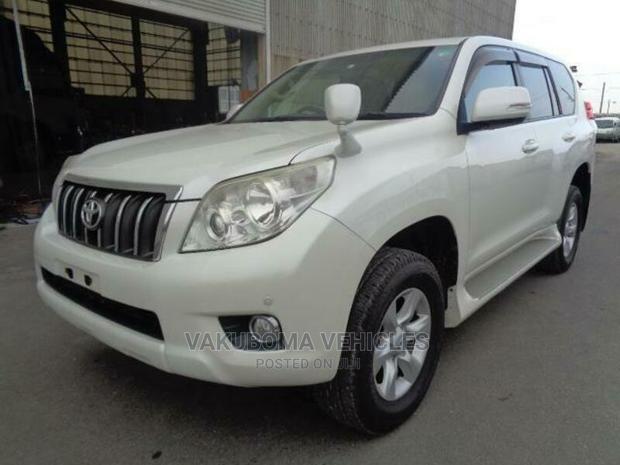 Toyota Land Cruiser Prado 2011 Pearl