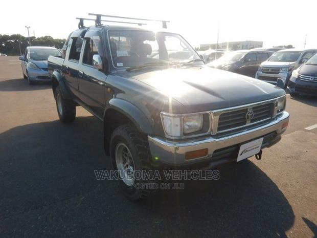 Toyota Hilux 1994 Green